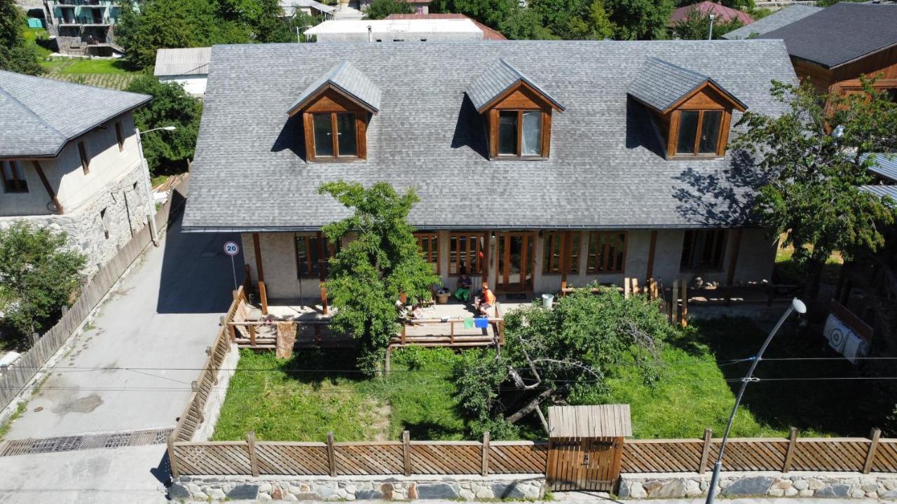 Guest House Svan-Ski Mestia Extérieur photo