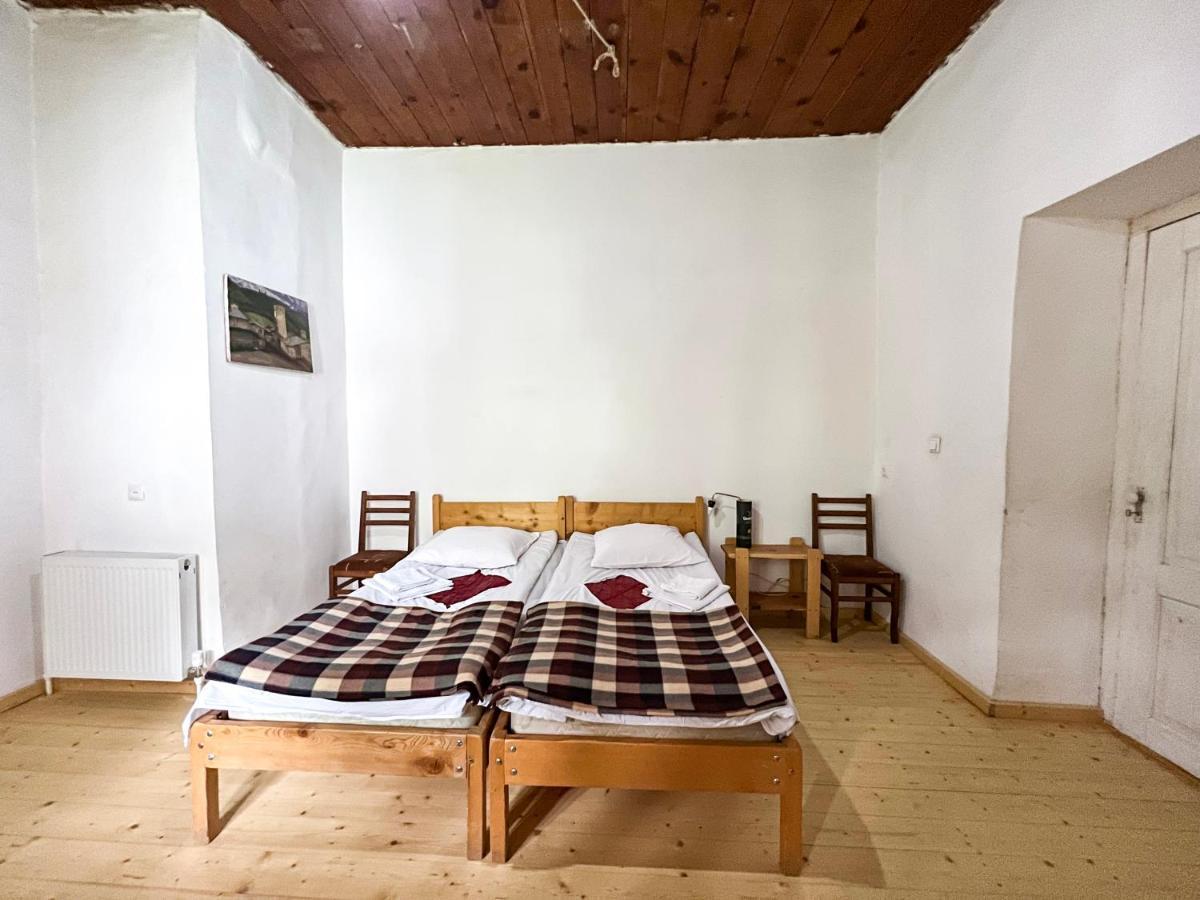 Guest House Svan-Ski Mestia Extérieur photo