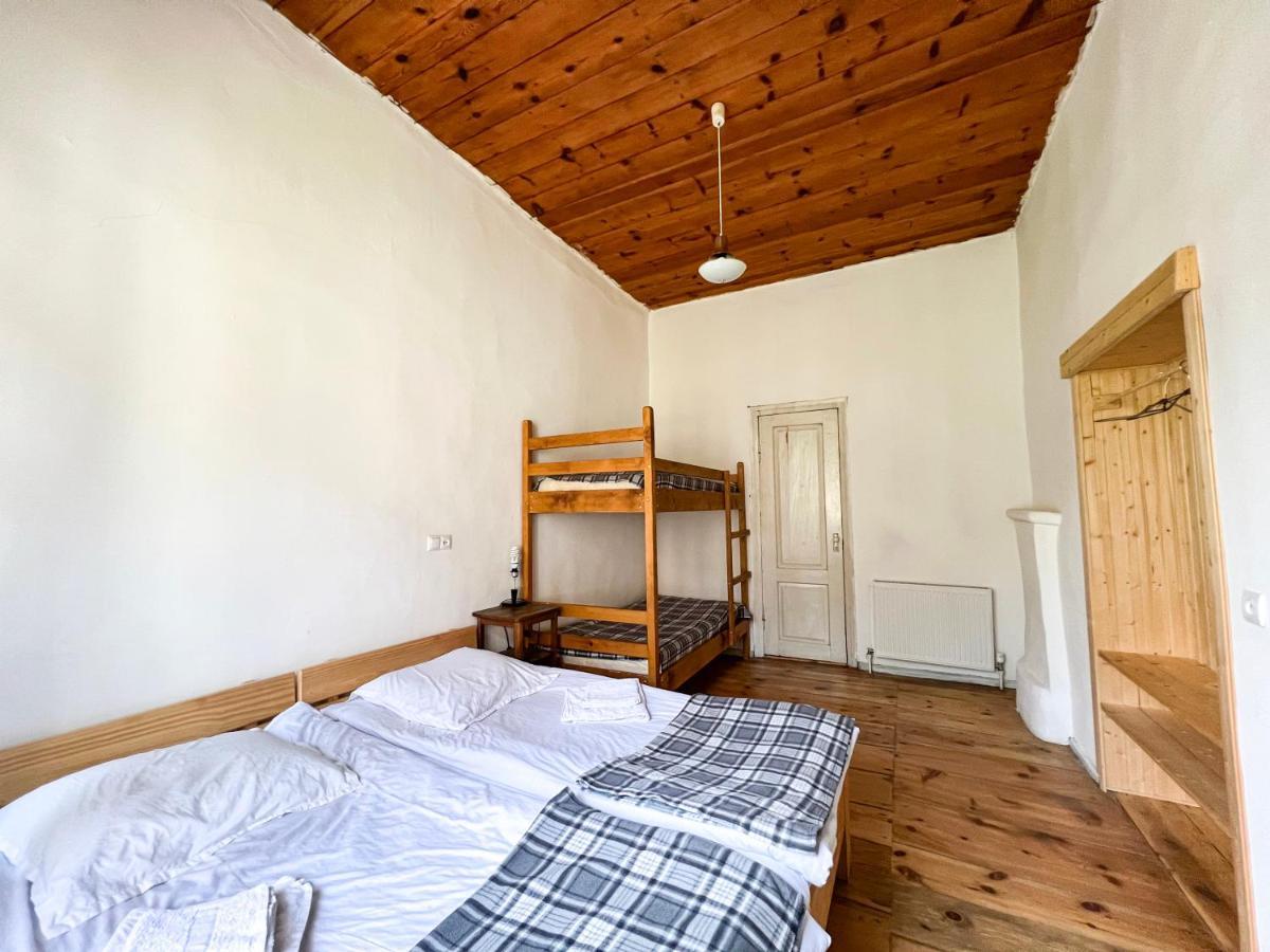 Guest House Svan-Ski Mestia Extérieur photo
