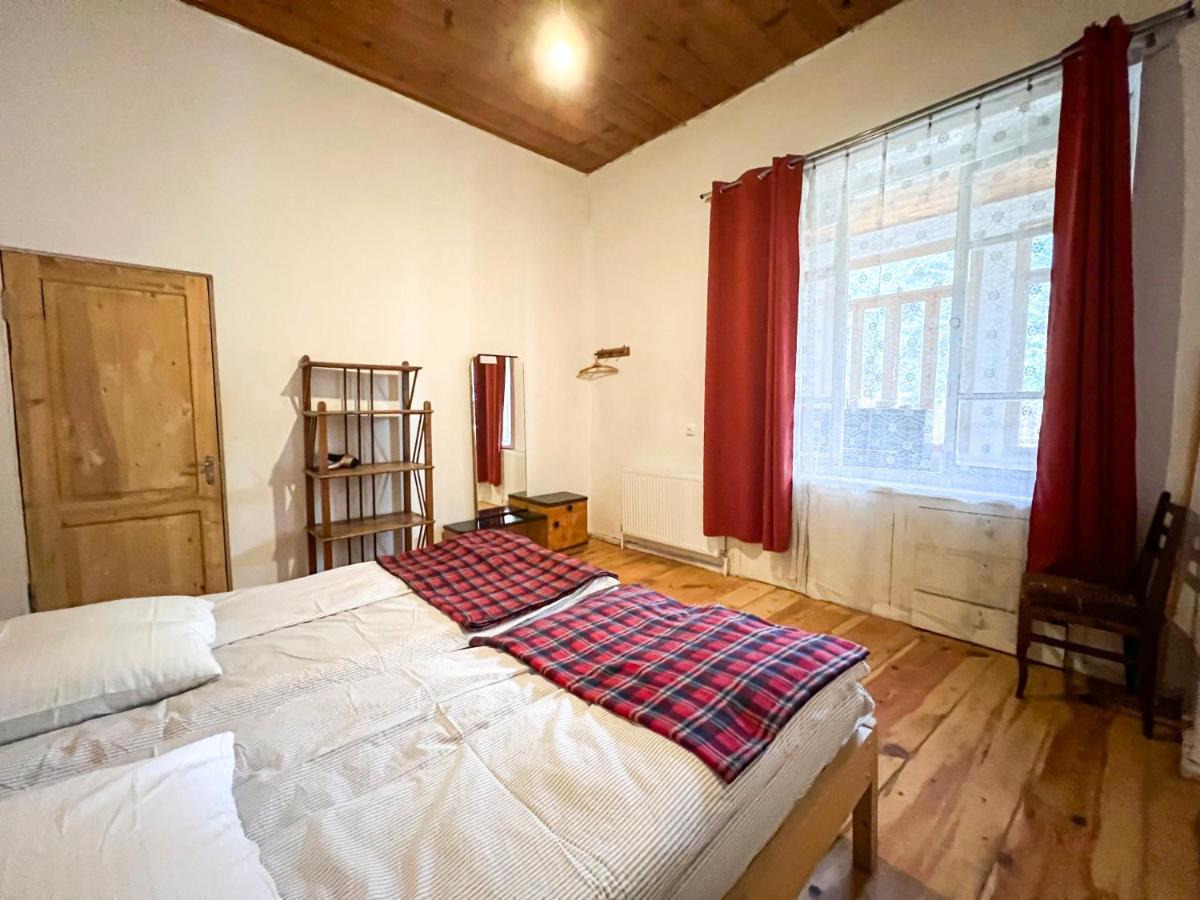 Guest House Svan-Ski Mestia Extérieur photo