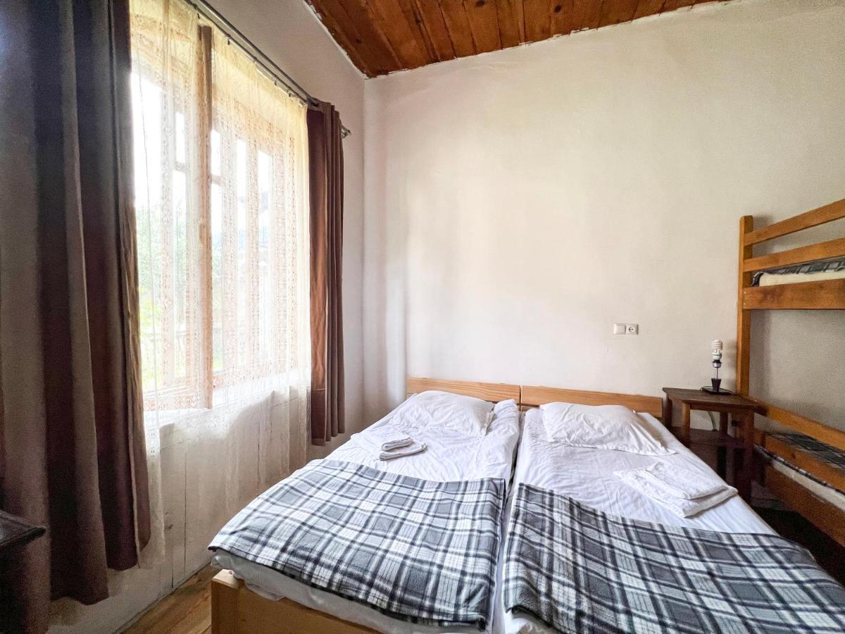 Guest House Svan-Ski Mestia Extérieur photo