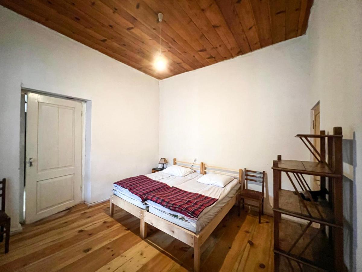 Guest House Svan-Ski Mestia Extérieur photo