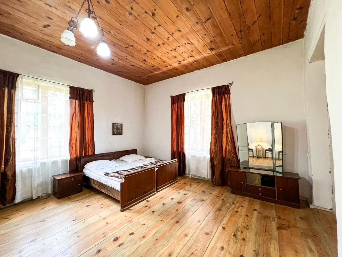 Guest House Svan-Ski Mestia Extérieur photo