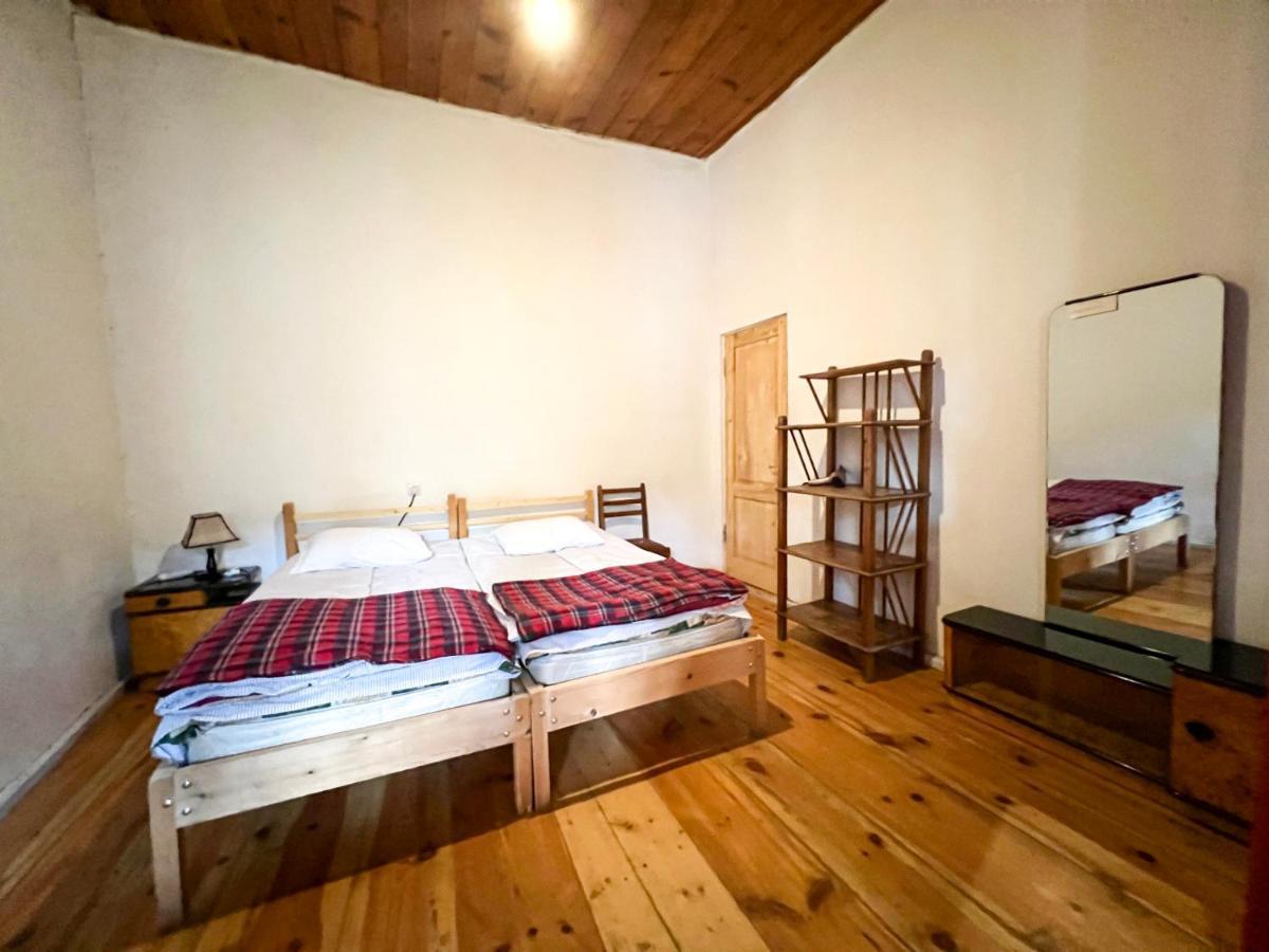 Guest House Svan-Ski Mestia Extérieur photo