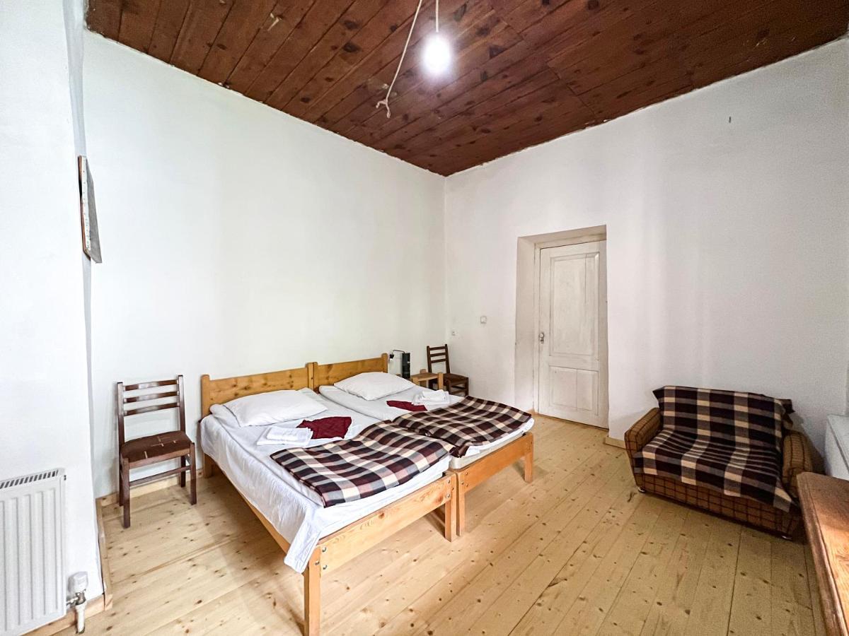 Guest House Svan-Ski Mestia Extérieur photo