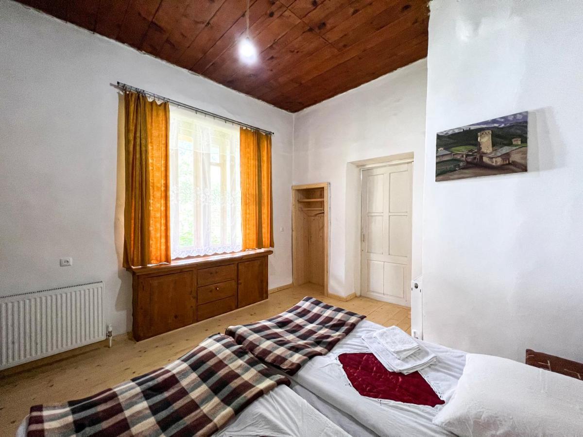 Guest House Svan-Ski Mestia Extérieur photo