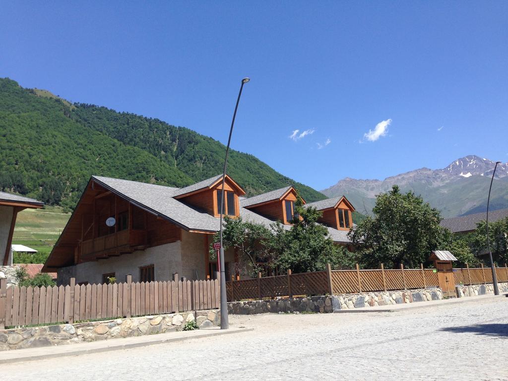 Guest House Svan-Ski Mestia Extérieur photo
